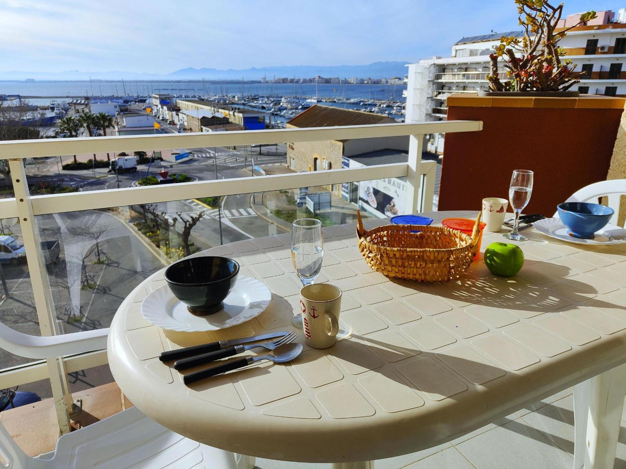 Appartement 2166 Rocmar 1 4-C, Excelente Situacion Frente Al Puerto Pesquero Y Con Vista A La Bahia. Gran Terraza. Gran Parking Publico Delante. - Es-258-30 à Roses Extérieur photo